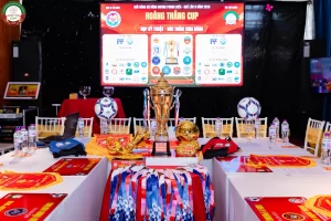 Họp kỹ thuật và bốc thăm chia bảng giải bóng đá Hoàng Thắng Cup 2026
