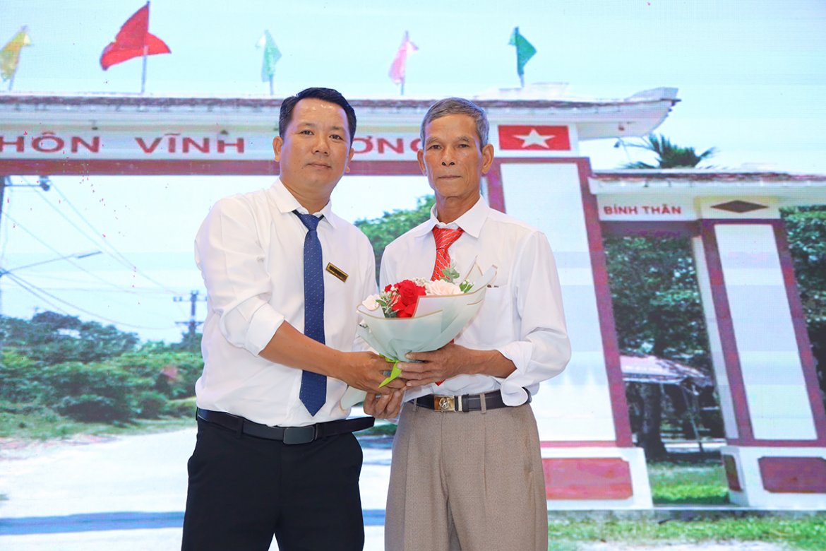 Ảnh liên quan