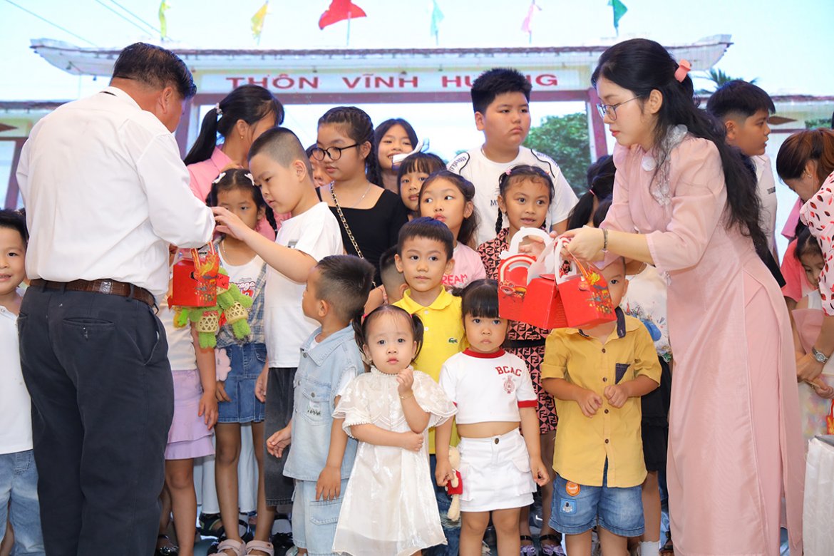 Ảnh liên quan