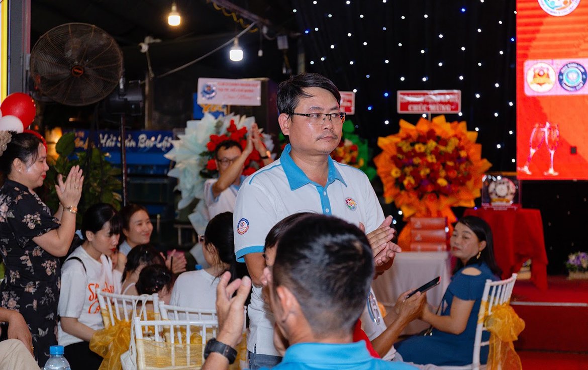 Ảnh liên quan