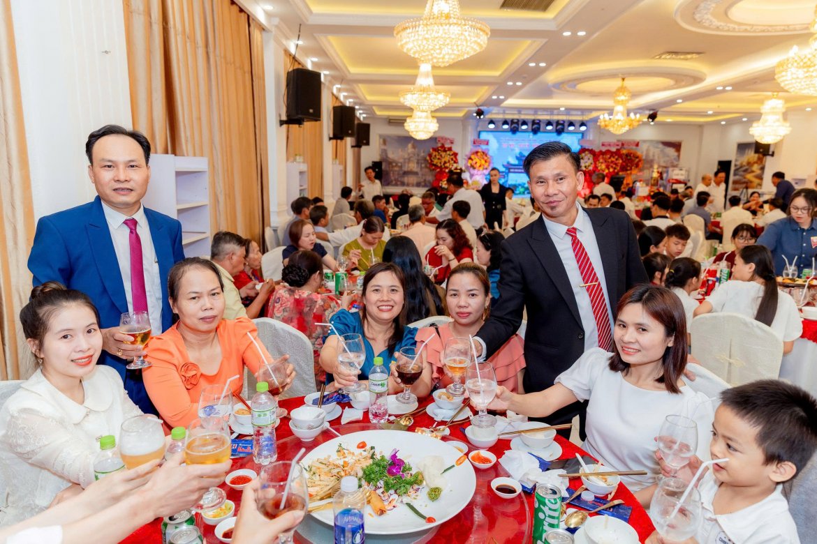 Ảnh liên quan