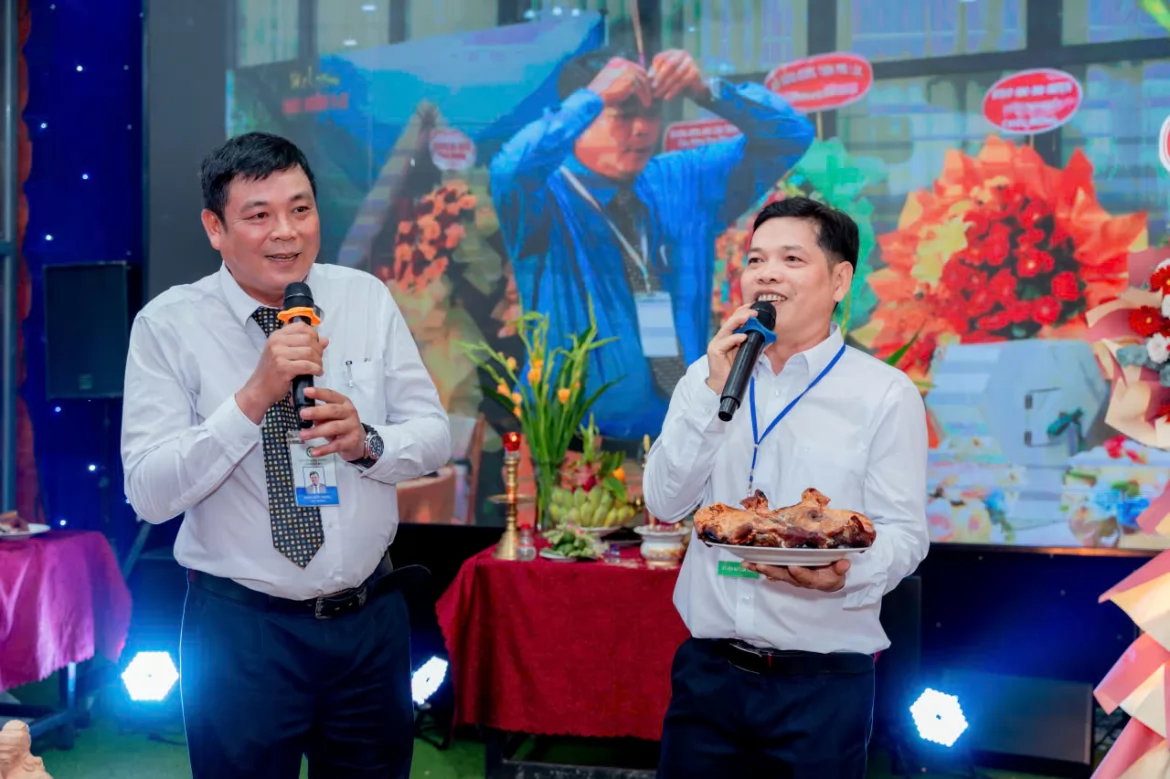 Ảnh liên quan