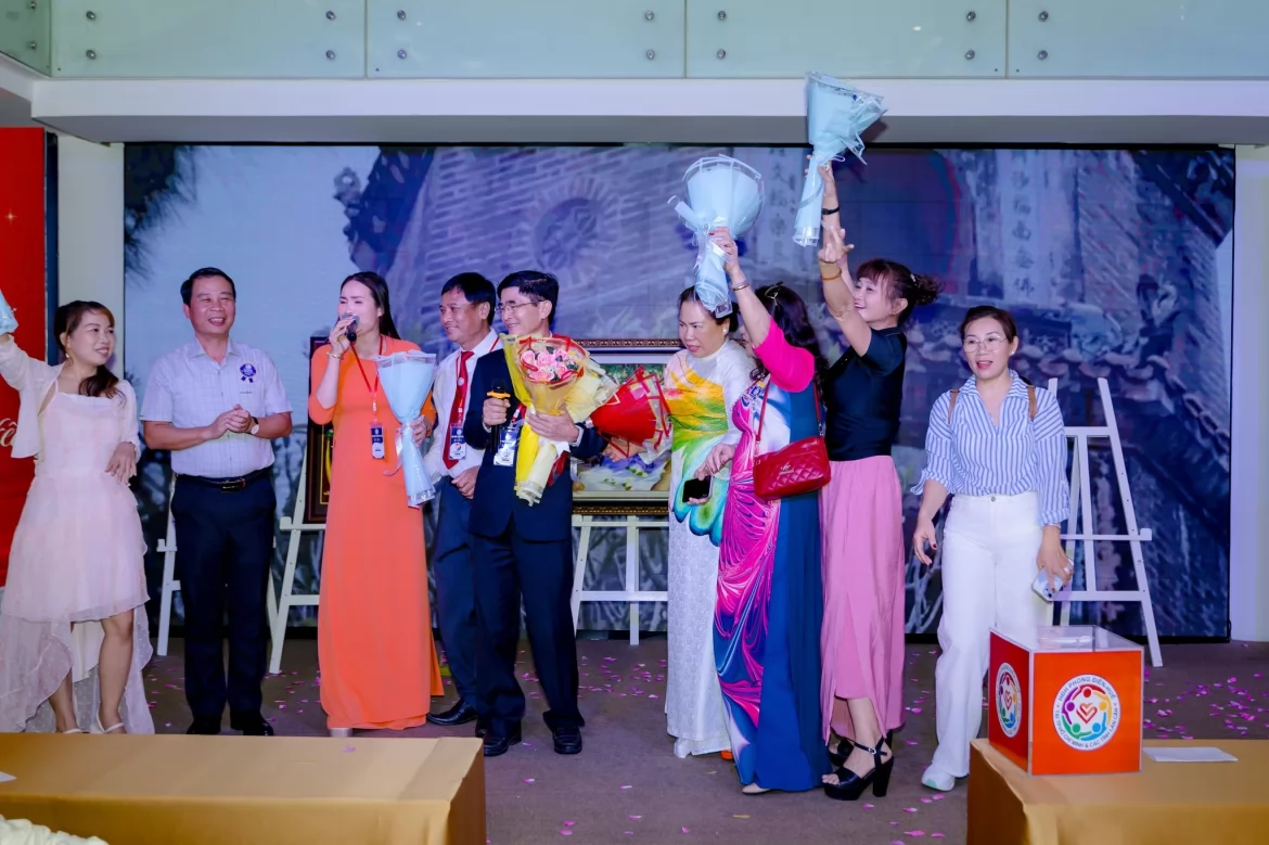 Ảnh liên quan