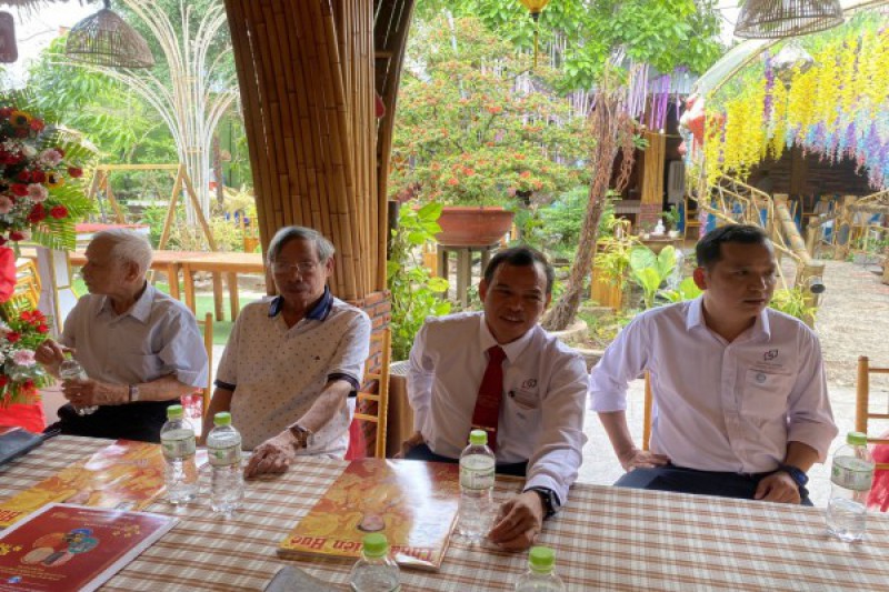Ảnh liên quan