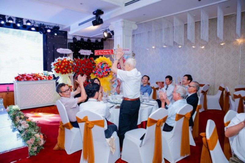 Ảnh liên quan