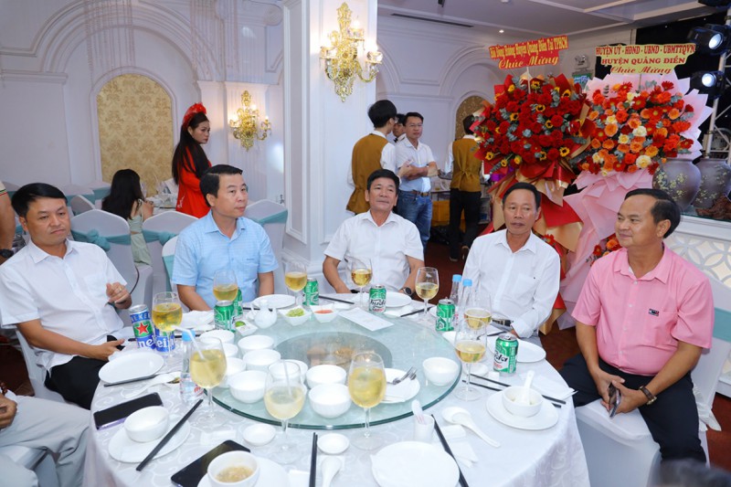 Ảnh liên quan