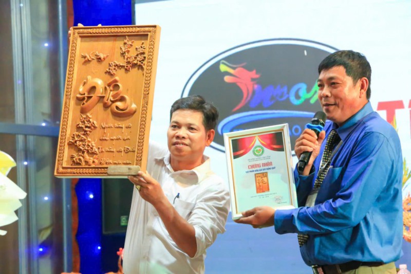 Ảnh liên quan