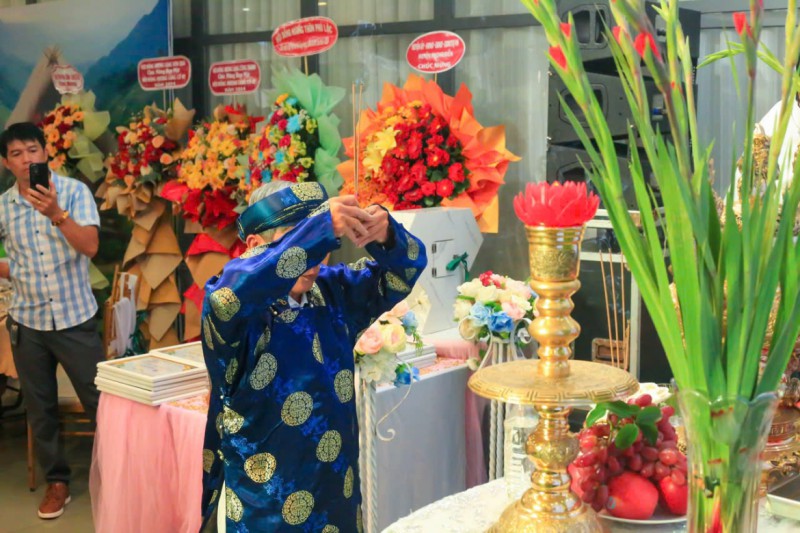 Ảnh liên quan