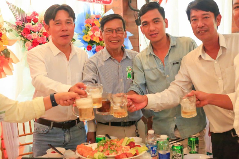 Ảnh liên quan