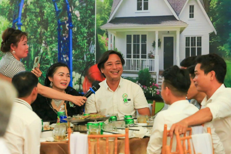 Ảnh liên quan