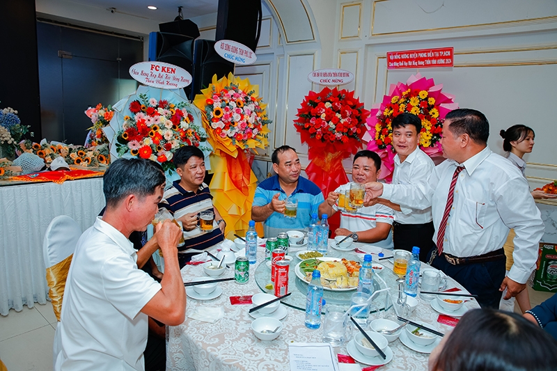 Ảnh liên quan