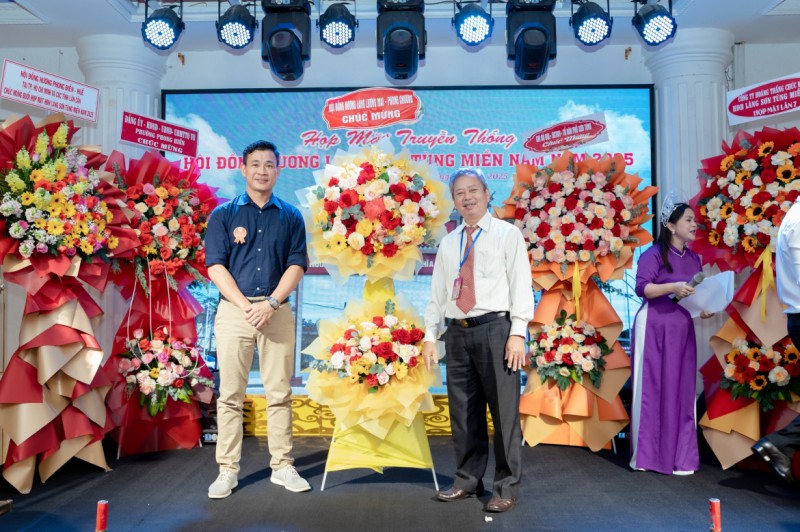 Ảnh liên quan