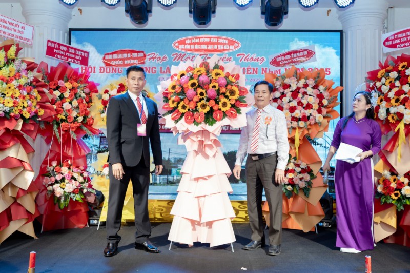 Ảnh liên quan